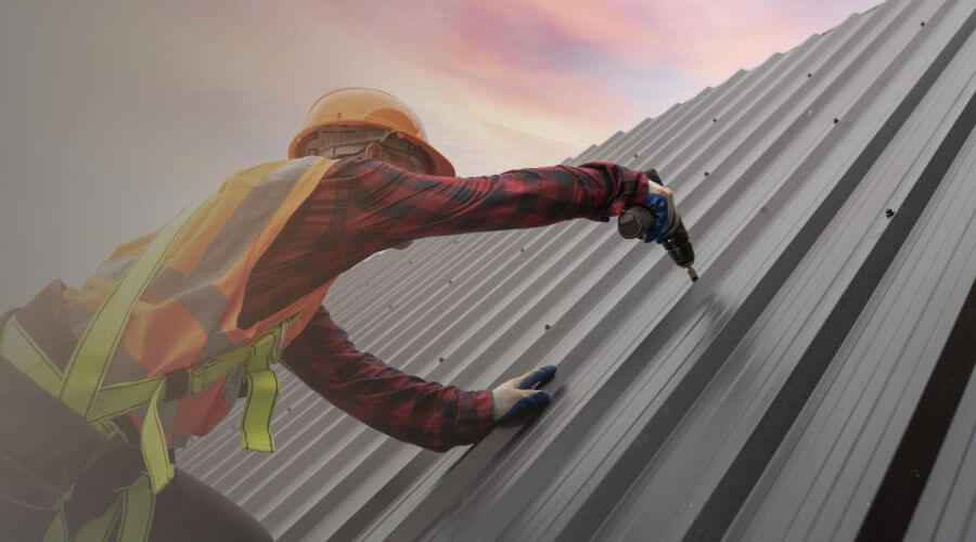 Expert Emergency Roof Repairs services in Englewood, OH